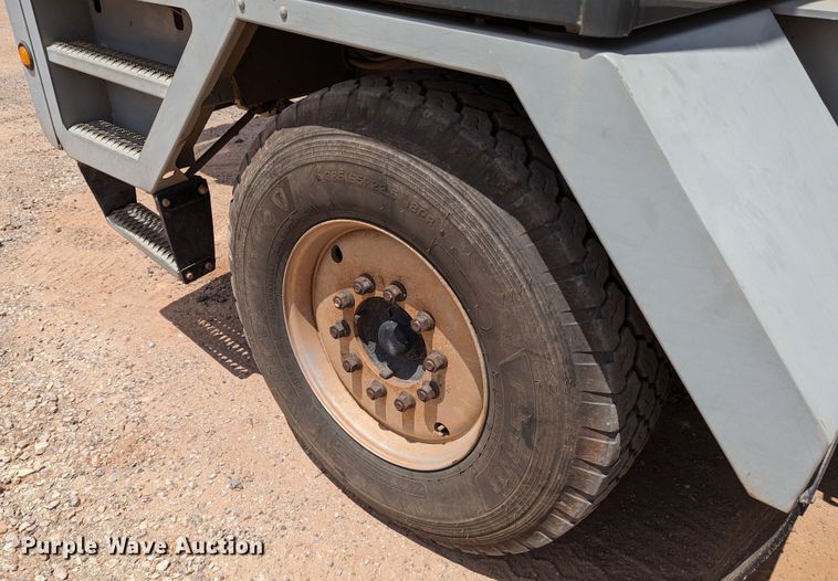 image for item LN9018 2007 Gradall XL4100 II  wheeled excavator