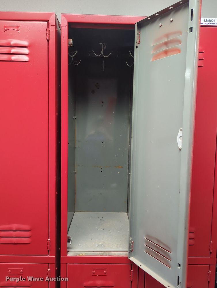 image for item LN9023 (16) lockers