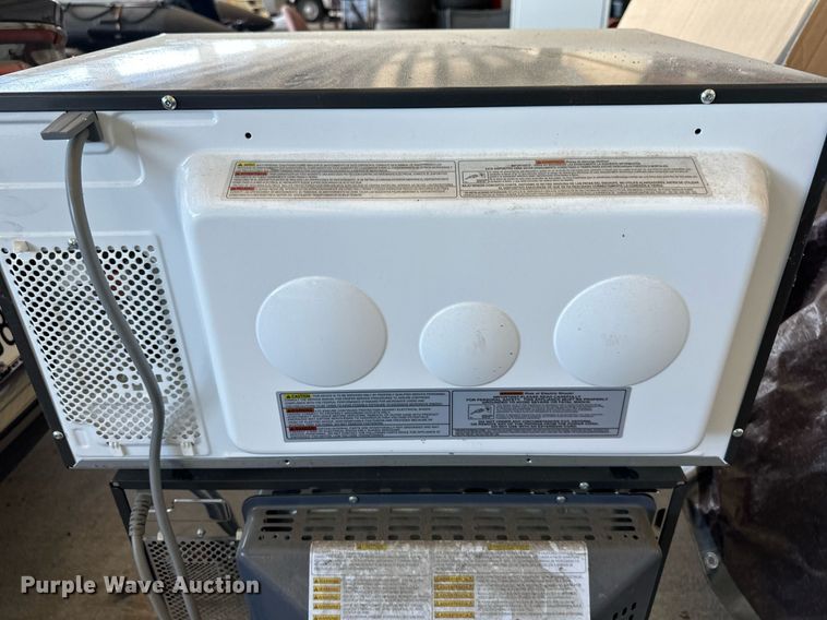 image for item LQ9012 (3) GE microwaves