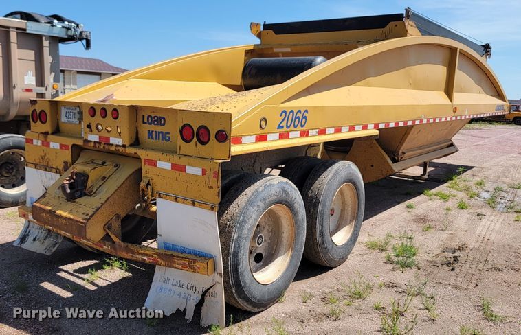 image for item LQ9048 2006 Load King  bottom dump trailer