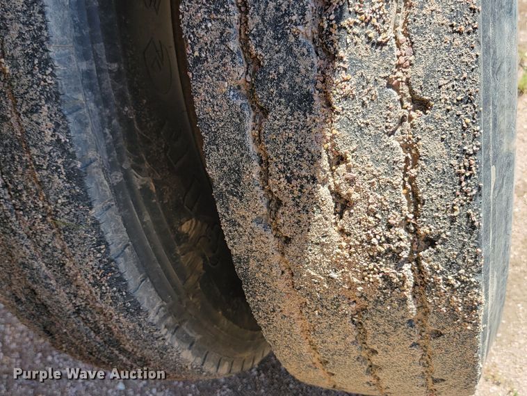 image for item LQ9048 2006 Load King  bottom dump trailer