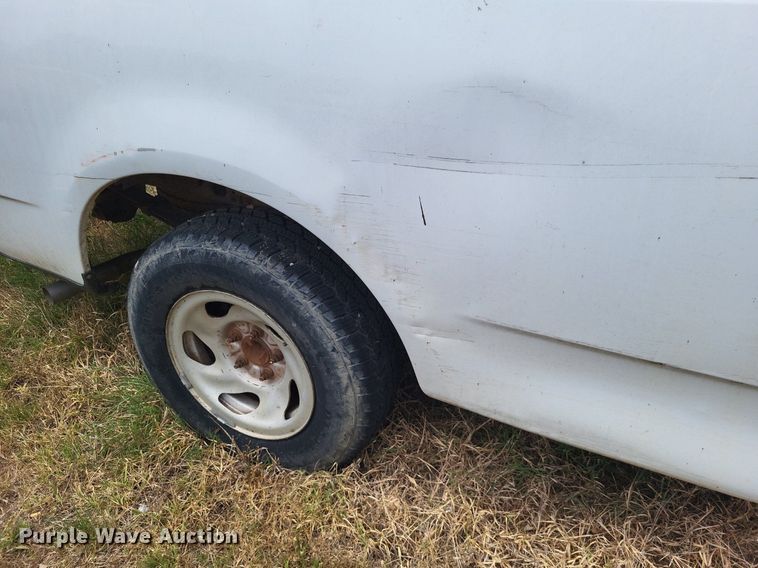 image for item LS9580 2003 Ford F150 XL  SuperCab pickup truck