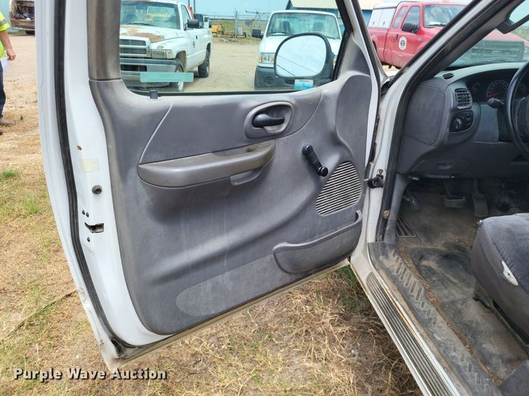 image for item LS9580 2003 Ford F150 XL  SuperCab pickup truck