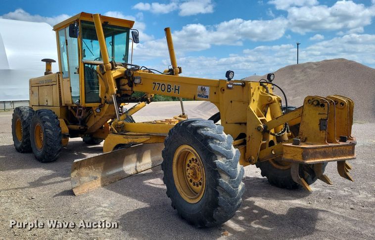 image for item LS9631 1992 John Deere 770B-H  motor grader