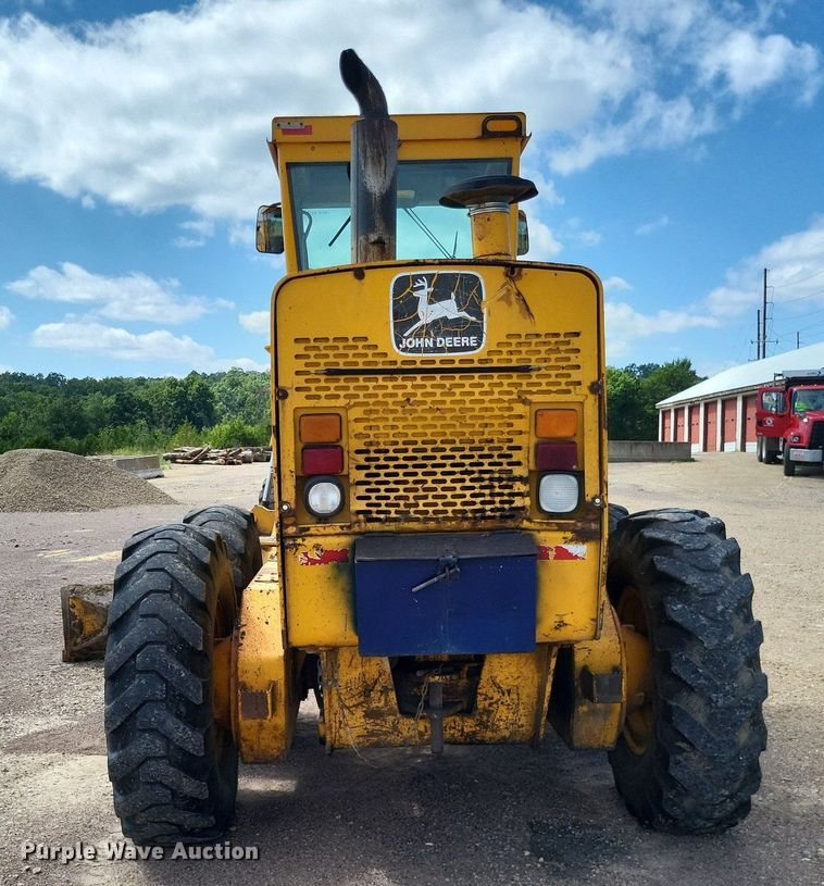 image for item LS9631 1992 John Deere 770B-H  motor grader