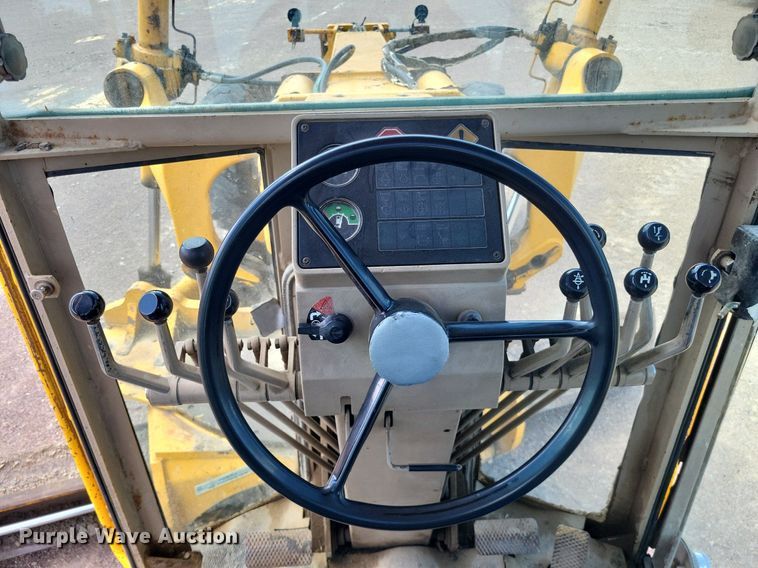 image for item LS9631 1992 John Deere 770B-H  motor grader