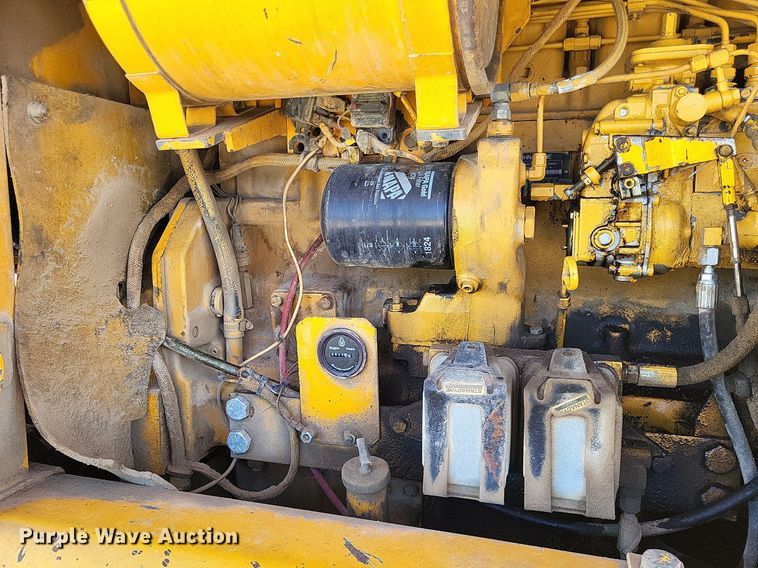 image for item LS9631 1992 John Deere 770B-H  motor grader