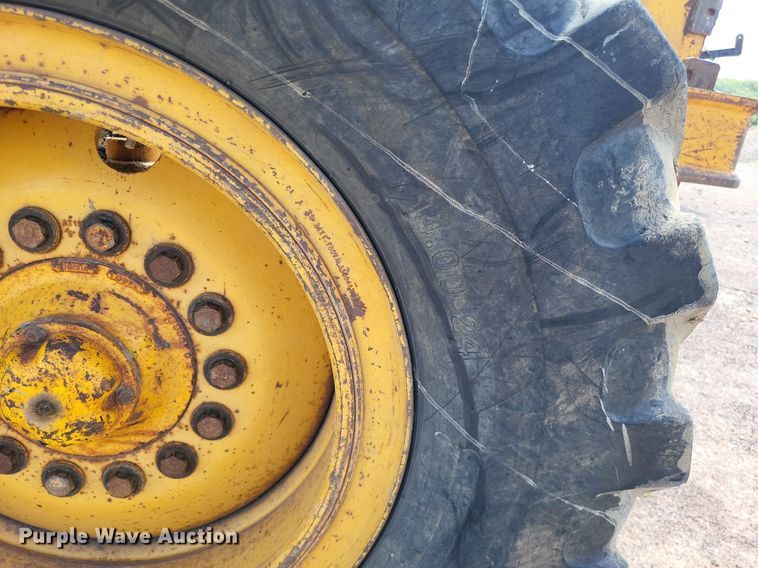 image for item LS9631 1992 John Deere 770B-H  motor grader