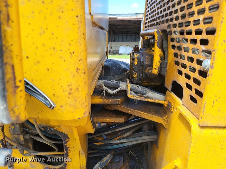 image for item LS9631 1992 John Deere 770B-H  motor grader