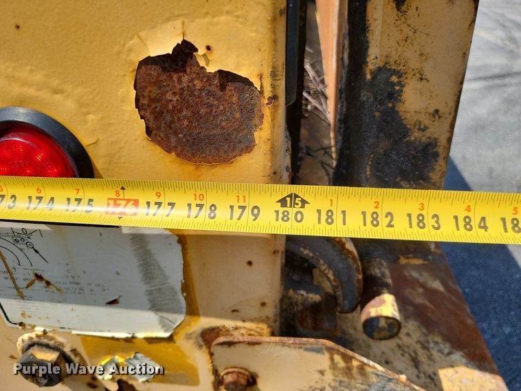 image for item LS9632 2006 International 7400  dump truck