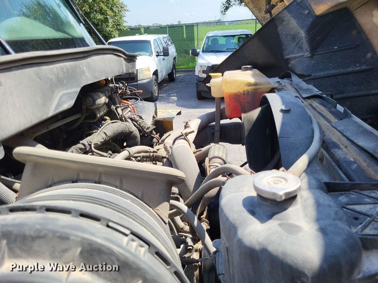 image for item LS9632 2006 International 7400  dump truck