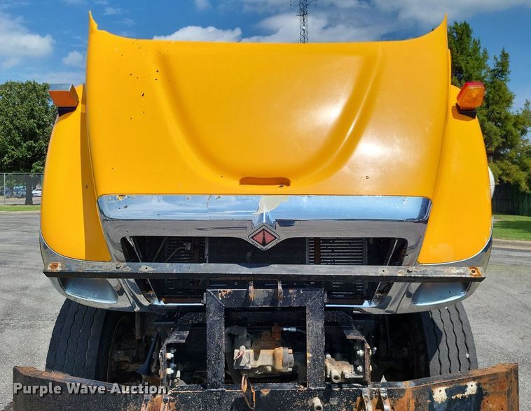 image for item LS9632 2006 International 7400  dump truck