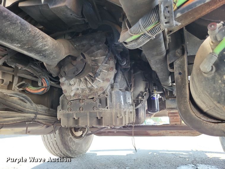 image for item LS9632 2006 International 7400  dump truck