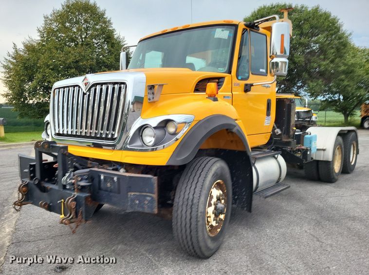 image for item LS9633 2011 International WorkStar 7600  semi truck