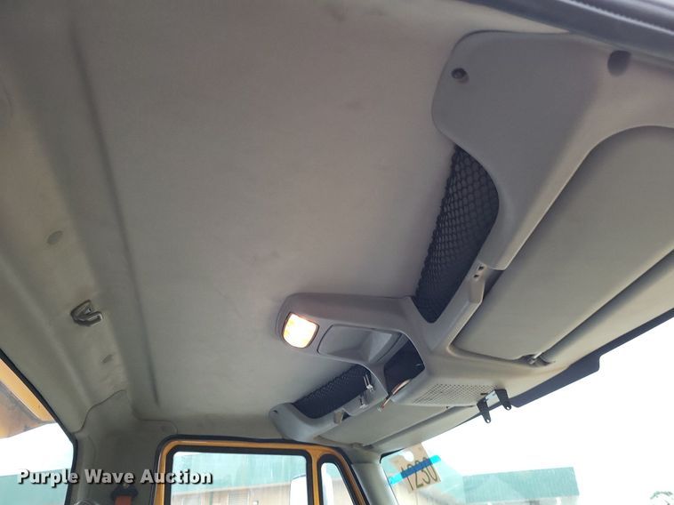 image for item LS9633 2011 International WorkStar 7600  semi truck