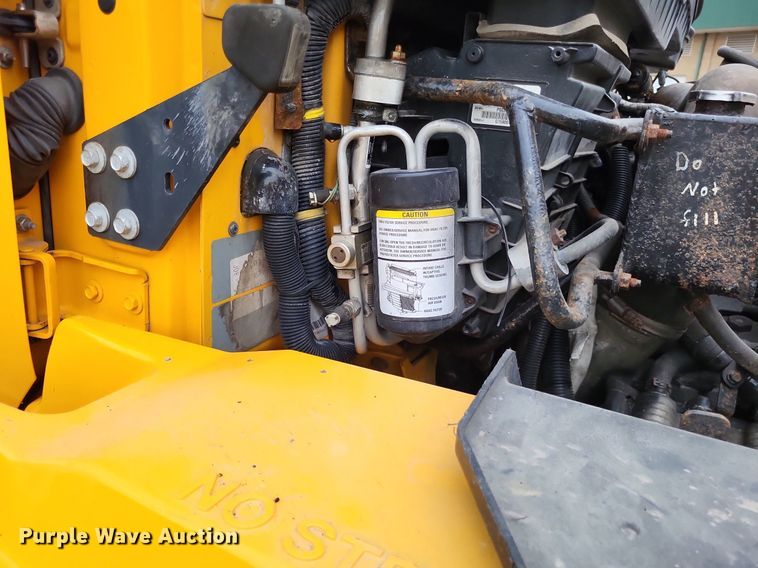 image for item LS9633 2011 International WorkStar 7600  semi truck