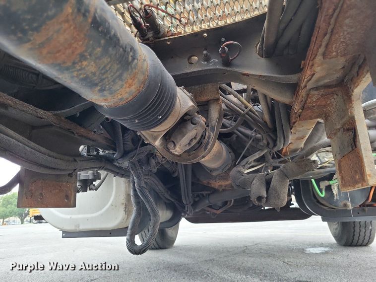 image for item LS9633 2011 International WorkStar 7600  semi truck