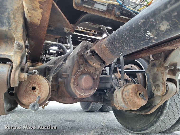 image for item LS9633 2011 International WorkStar 7600  semi truck