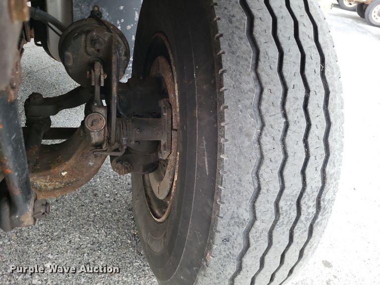 image for item LS9633 2011 International WorkStar 7600  semi truck