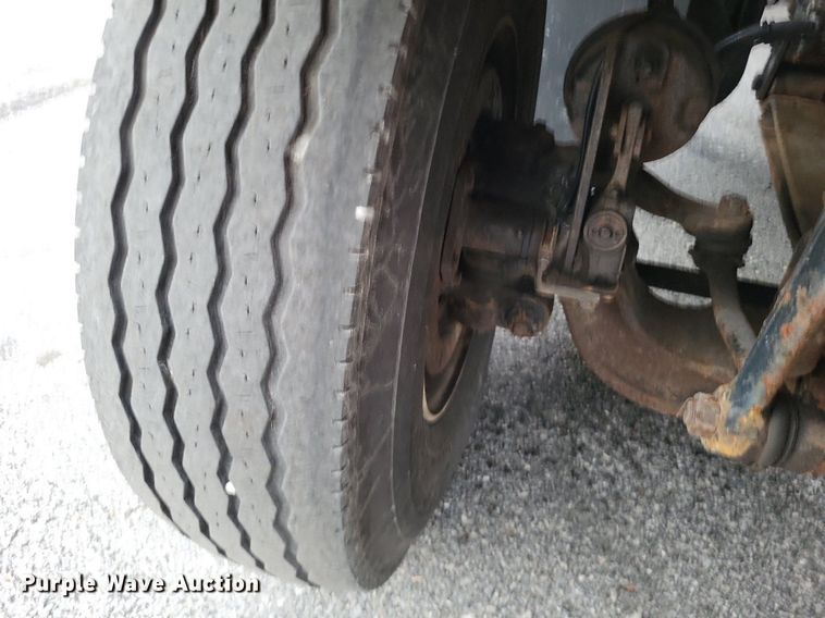 image for item LS9633 2011 International WorkStar 7600  semi truck