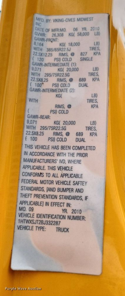 image for item LS9633 2011 International WorkStar 7600  semi truck