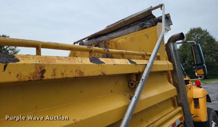 image for item LS9634 2007 International 7400  dump truck