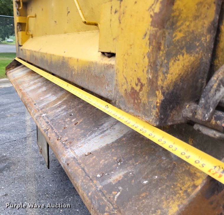 image for item LS9634 2007 International 7400  dump truck