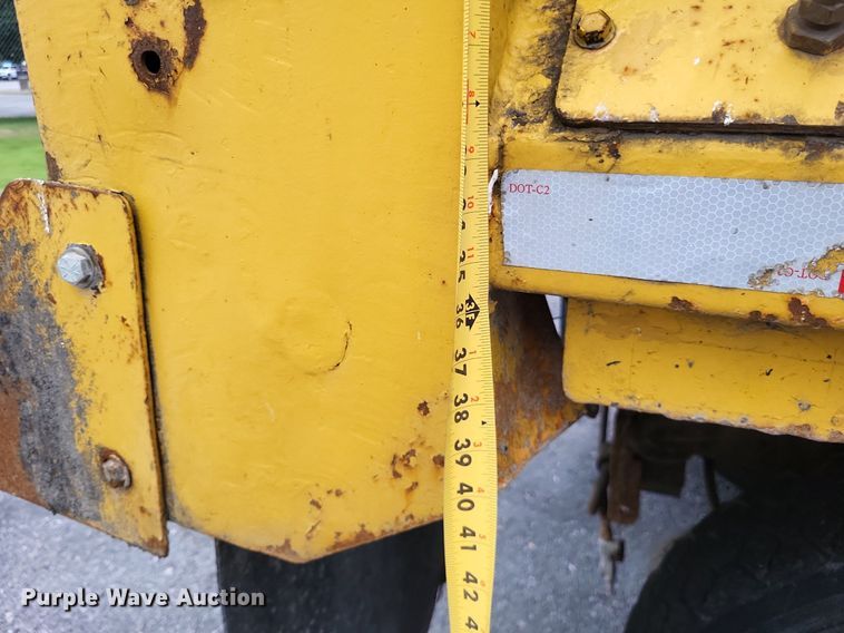 image for item LS9634 2007 International 7400  dump truck