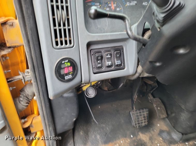 image for item LS9634 2007 International 7400  dump truck