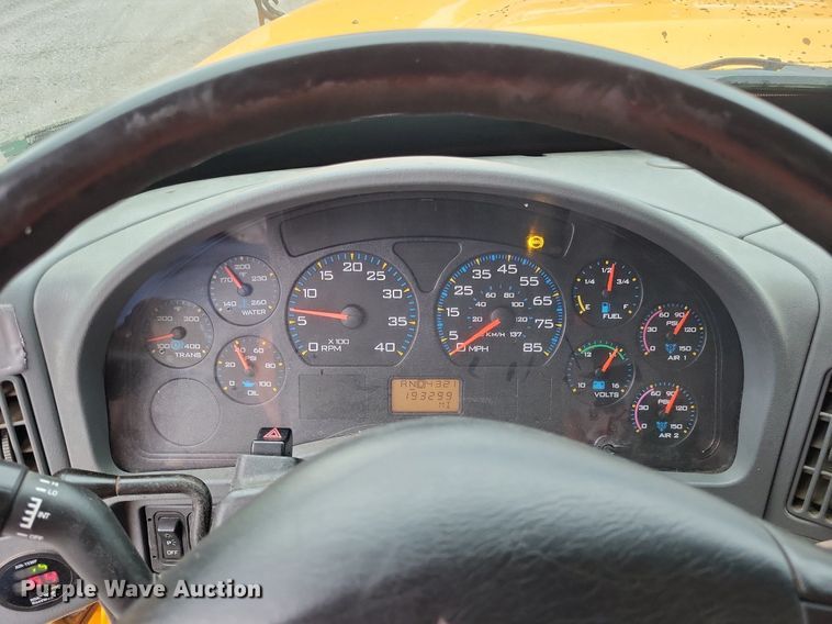 image for item LS9634 2007 International 7400  dump truck