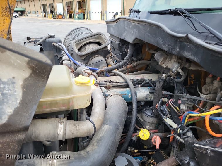 image for item LS9634 2007 International 7400  dump truck