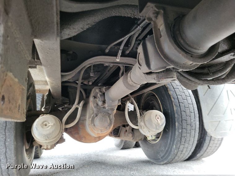 image for item LS9634 2007 International 7400  dump truck