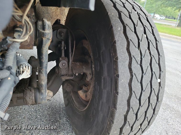 image for item LS9634 2007 International 7400  dump truck