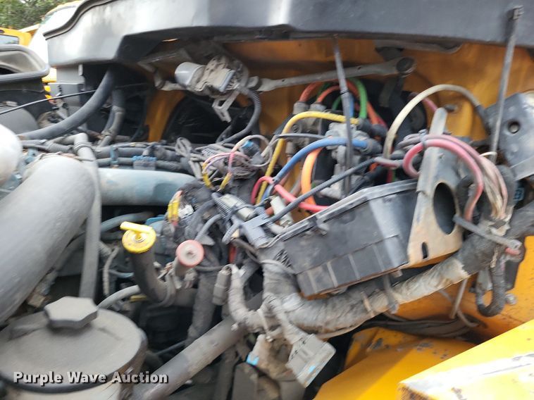 image for item LS9635 2007 International 7400  dump truck