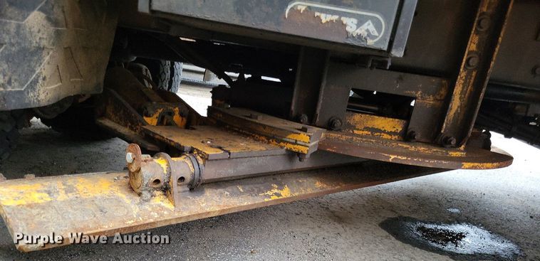 image for item LS9635 2007 International 7400  dump truck