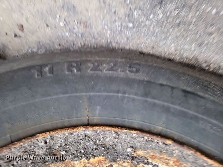 image for item LS9635 2007 International 7400  dump truck