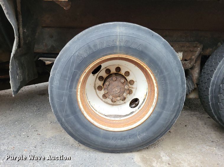 image for item LS9635 2007 International 7400  dump truck