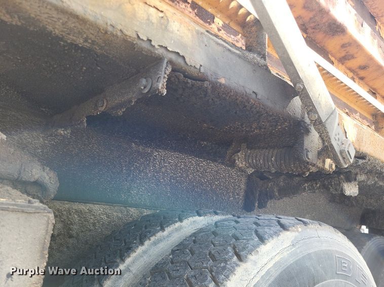 image for item LS9636 2006 International 7400  dump truck