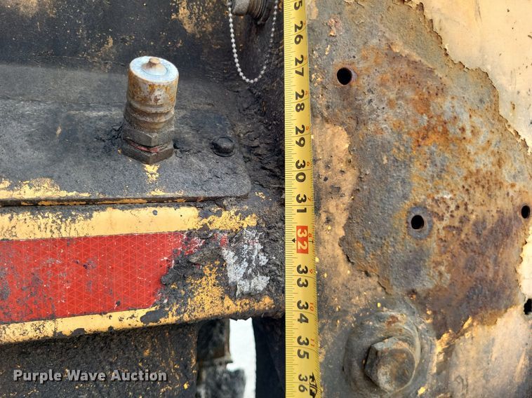 image for item LS9636 2006 International 7400  dump truck