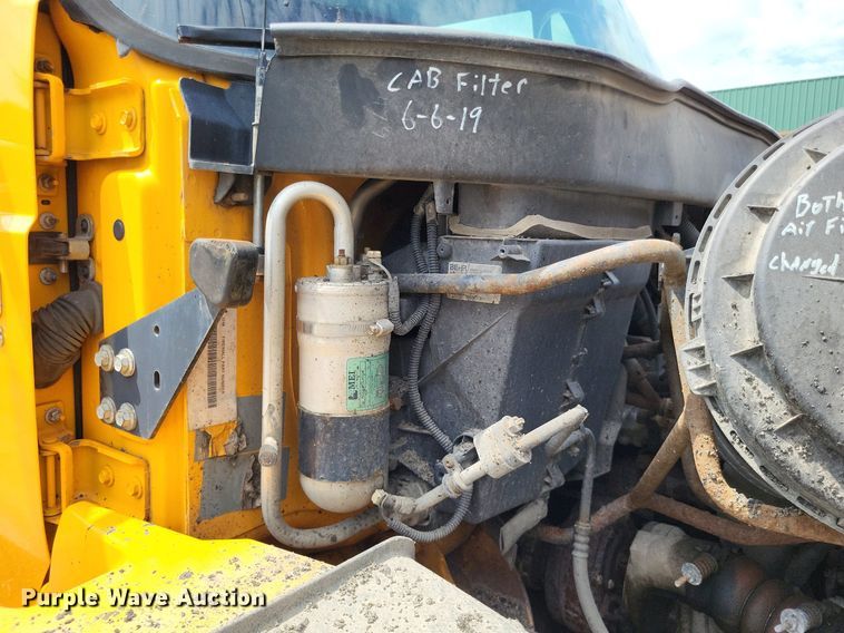 image for item LS9636 2006 International 7400  dump truck