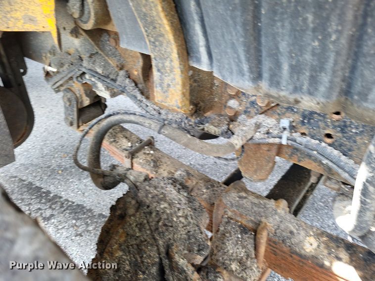 image for item LS9636 2006 International 7400  dump truck