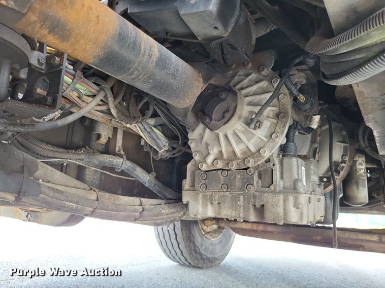 image for item LS9636 2006 International 7400  dump truck