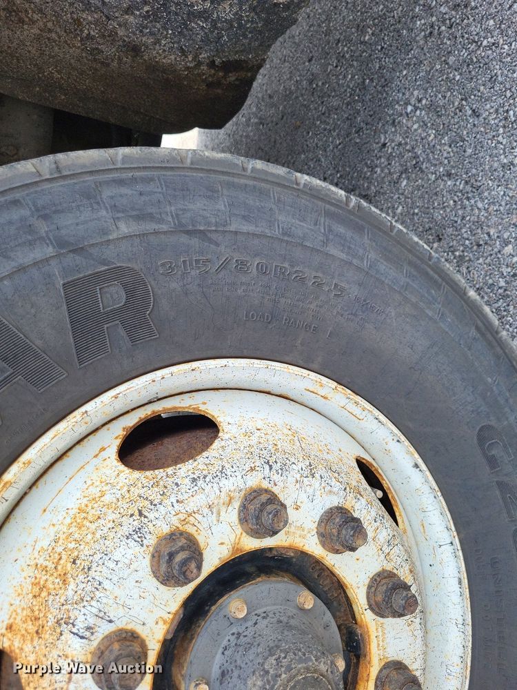 image for item LS9636 2006 International 7400  dump truck