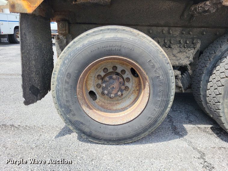 image for item LS9636 2006 International 7400  dump truck