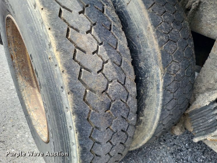 image for item LS9636 2006 International 7400  dump truck