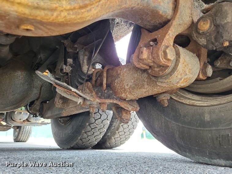 image for item LS9636 2006 International 7400  dump truck