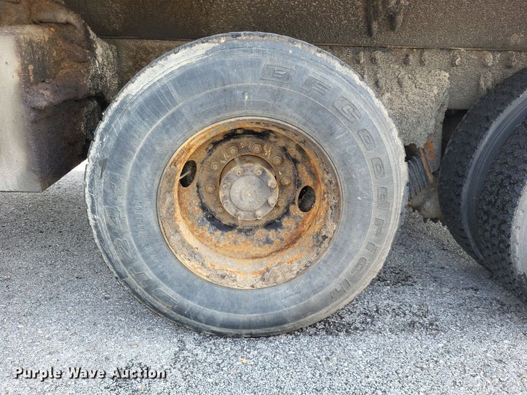 image for item LS9636 2006 International 7400  dump truck