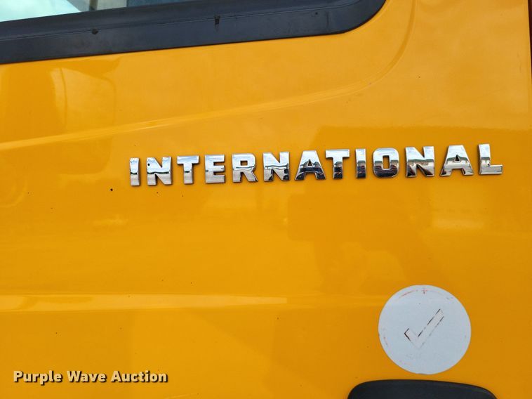 image for item LS9636 2006 International 7400  dump truck