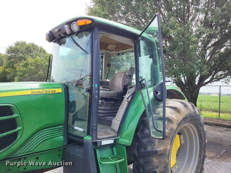 image for item LS9637 2010 John  Deere 6430 Premium  MFWD tractor