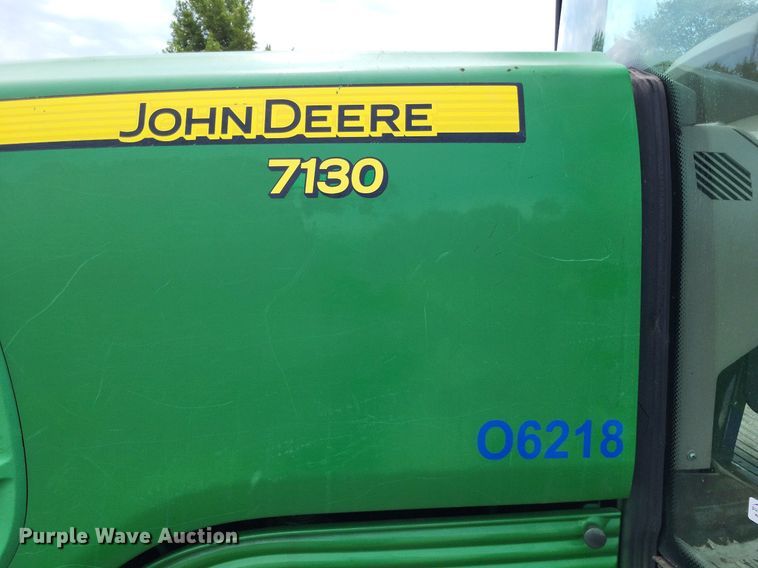 image for item LS9638 2011 John  Deere 7130  tractor